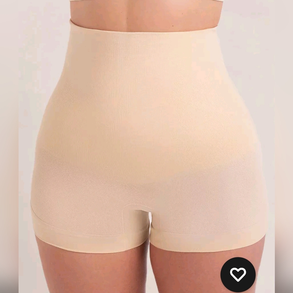 SHAPERMINT High-Waited 5" Shaper Boyshorts. Beige. Size M